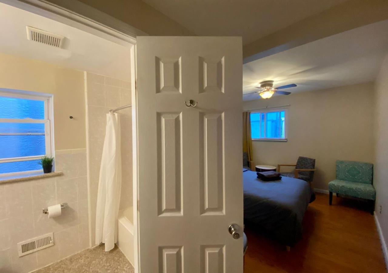 Historic Townhouse Oasis With En-Suite Bathroom Philadelphia Room photo