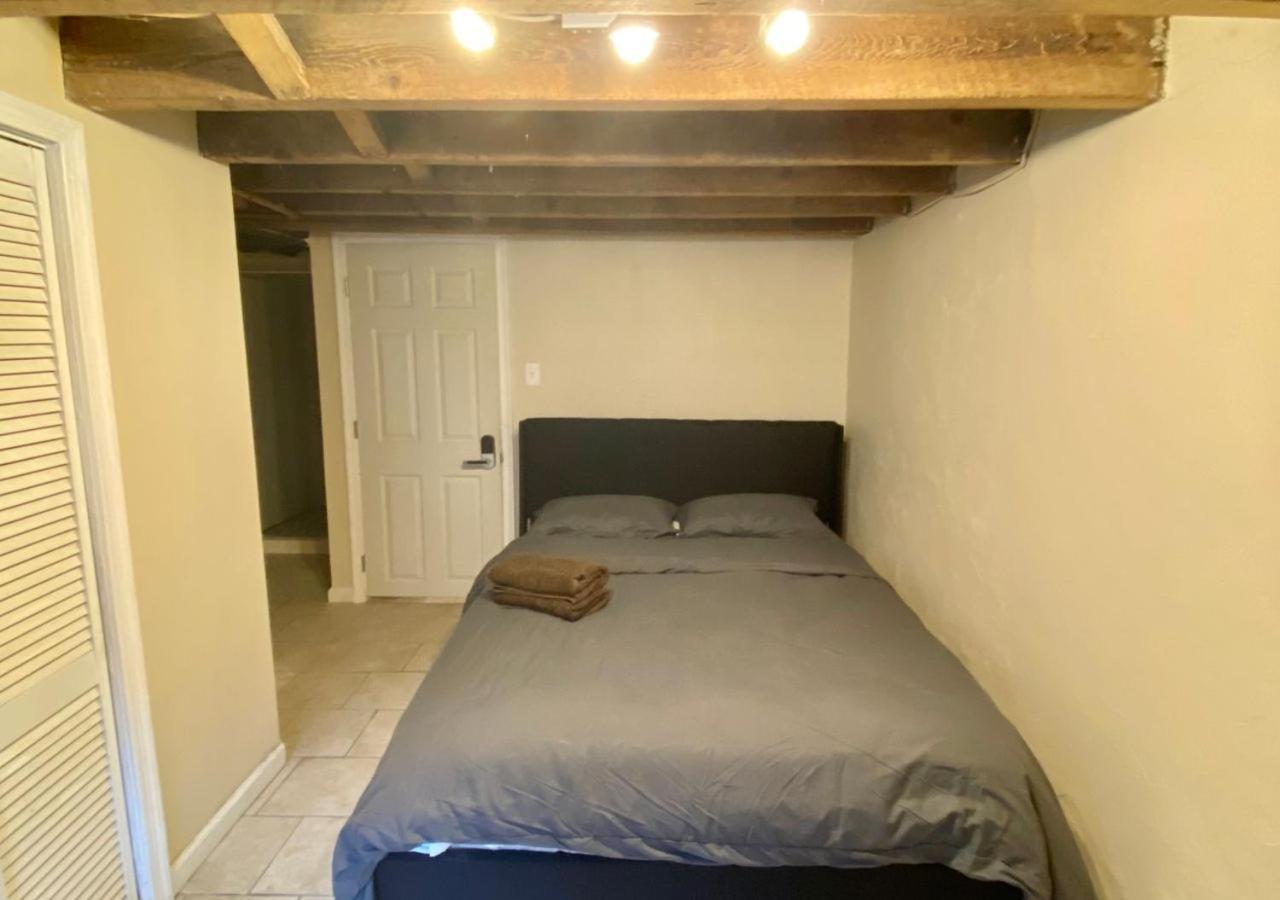 Historic Townhouse Oasis With En-Suite Bathroom Philadelphia Room photo